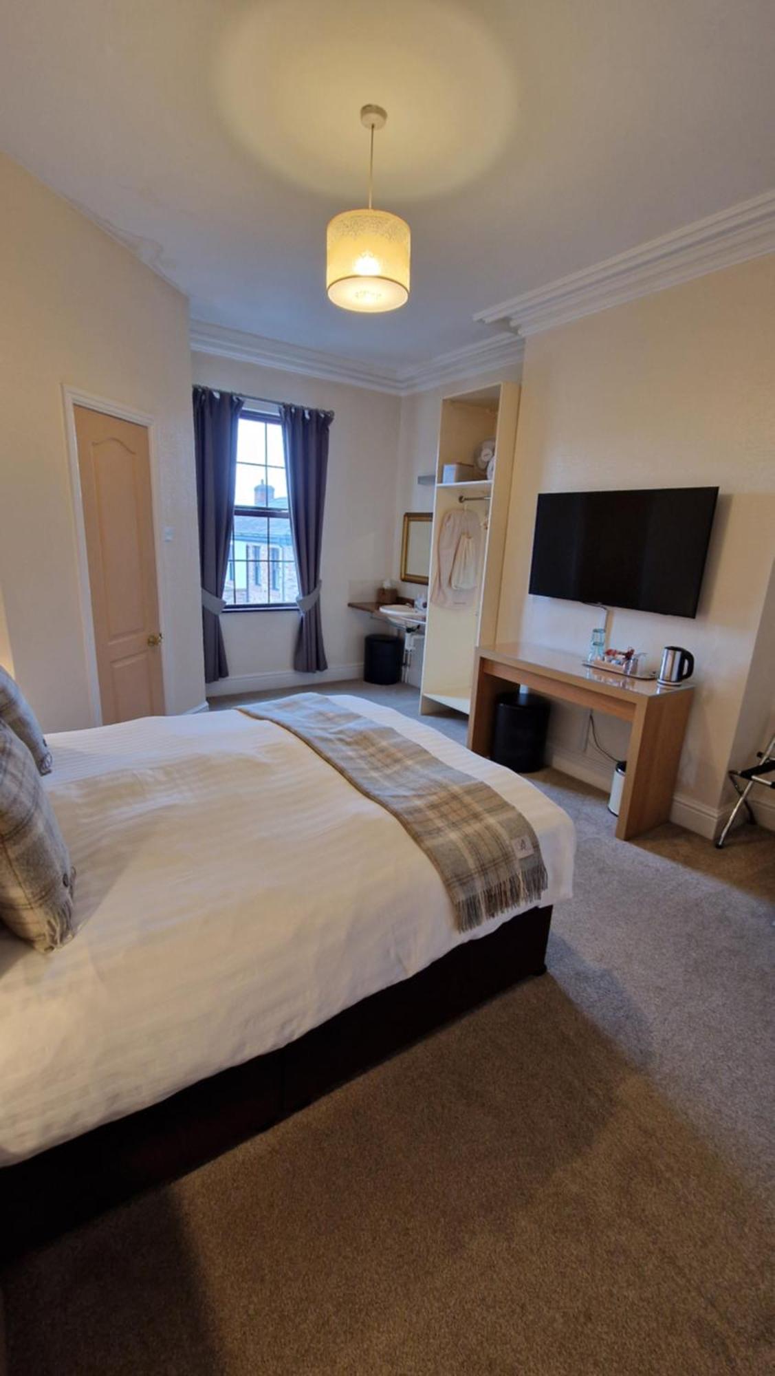 Glen Garth Guest House Честер Экстерьер фото