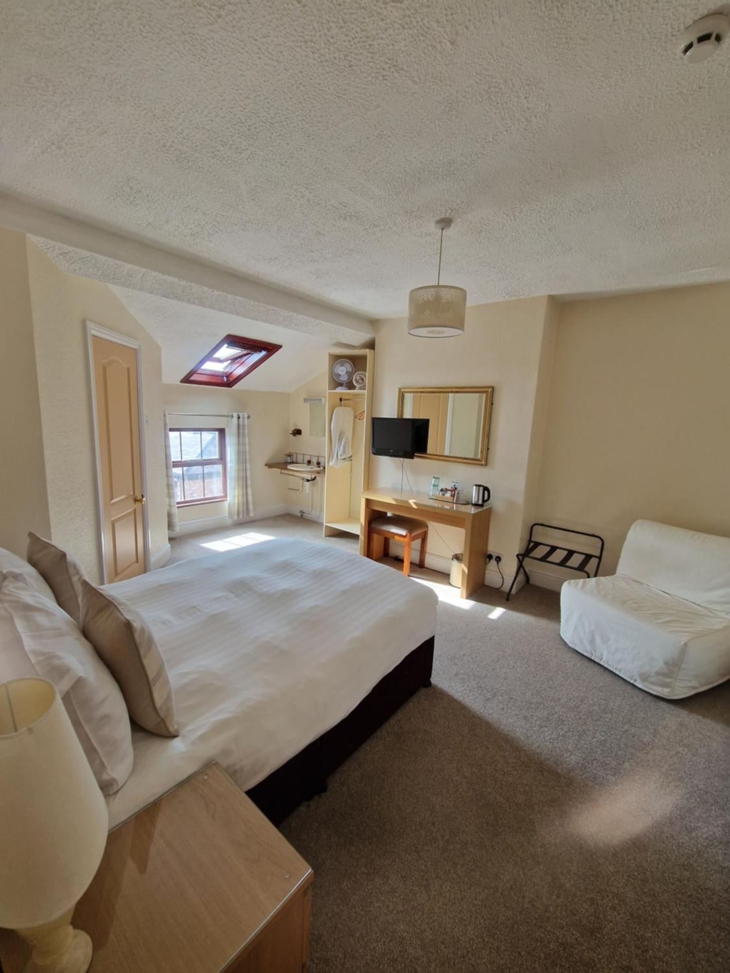 Glen Garth Guest House Честер Экстерьер фото