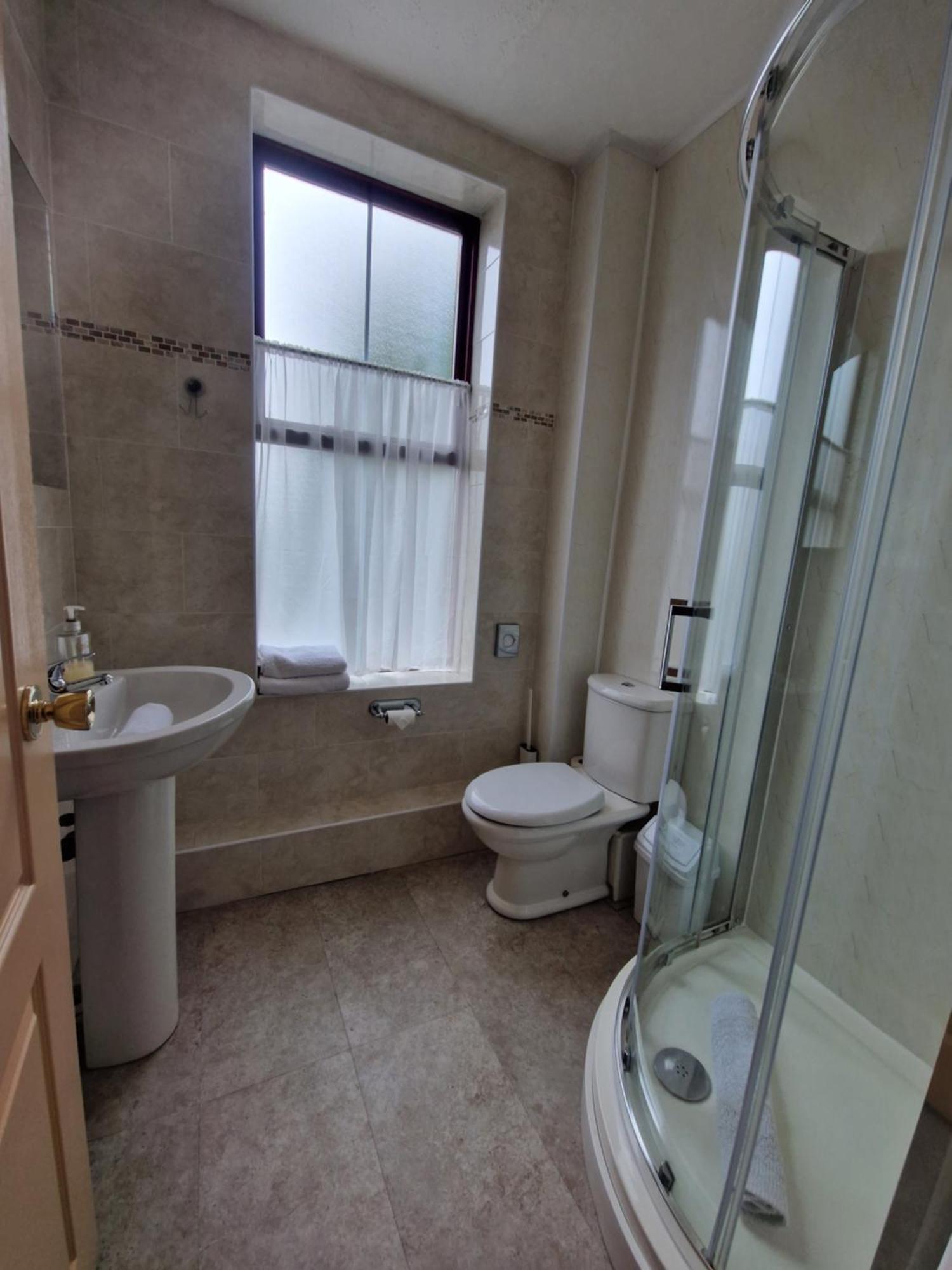Glen Garth Guest House Честер Экстерьер фото