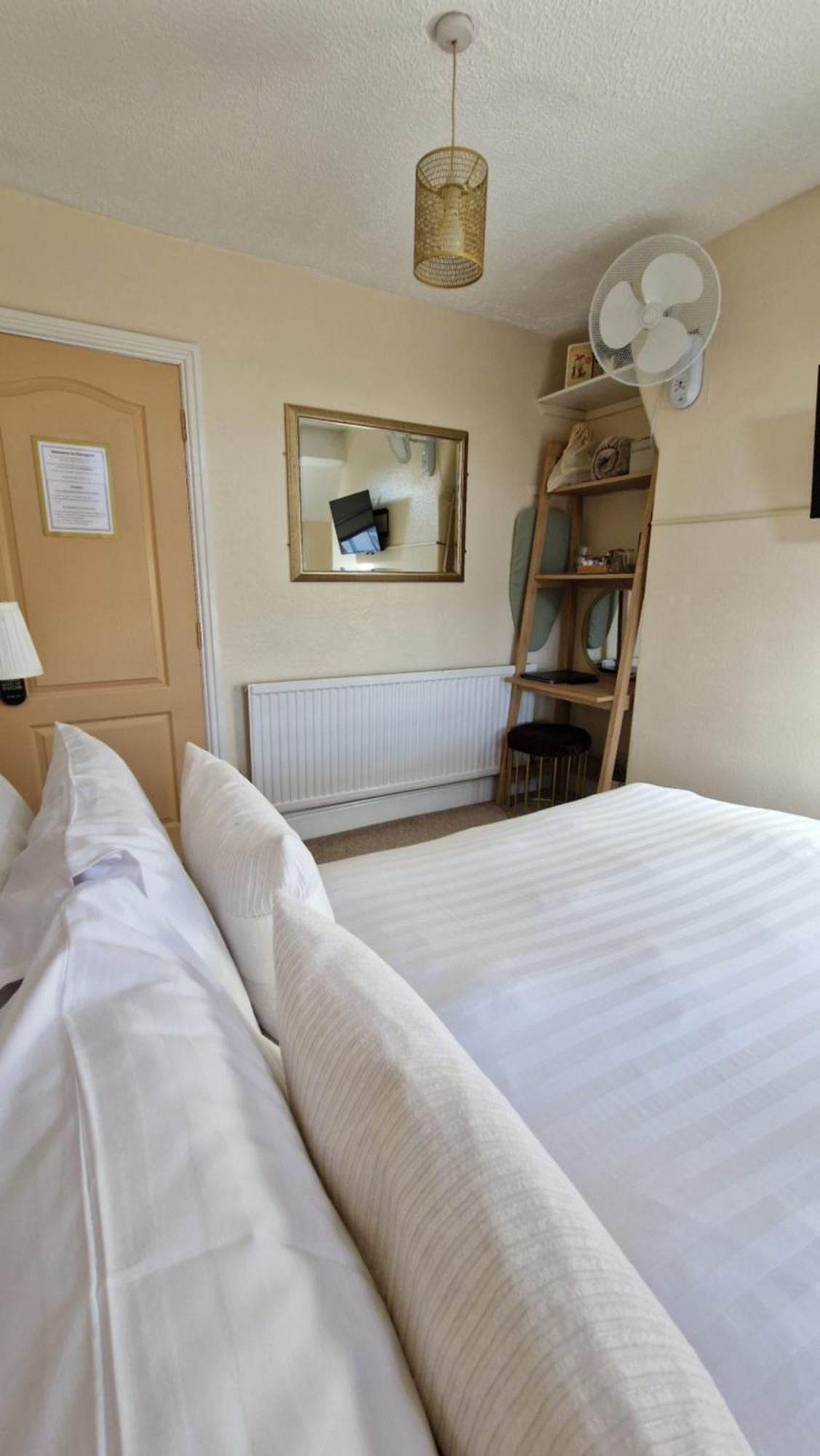 Glen Garth Guest House Честер Экстерьер фото